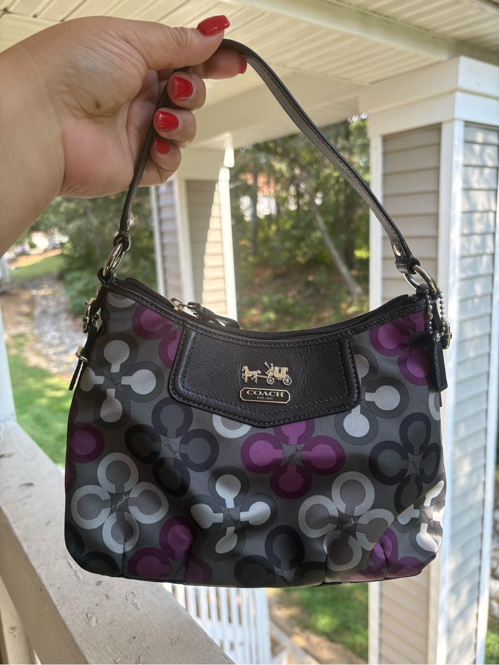 Coach Poppy Signature C Shoulder Bag 🖤💜